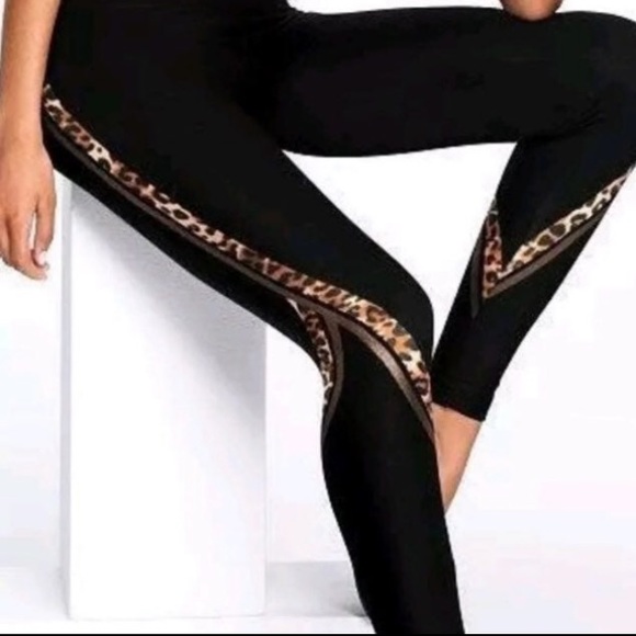 VS PINK YOGA LEGGING SWEATS LEOPARD BLING XS - Picture 2 of 4